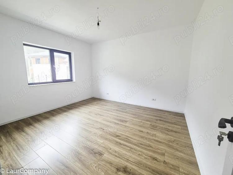 Casă cu 3 camere cu Teren 340 Mp în Uiasca