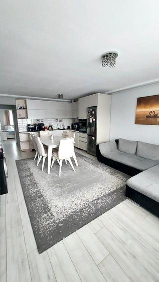Apartament cu 2 camere decomandat în Apahida