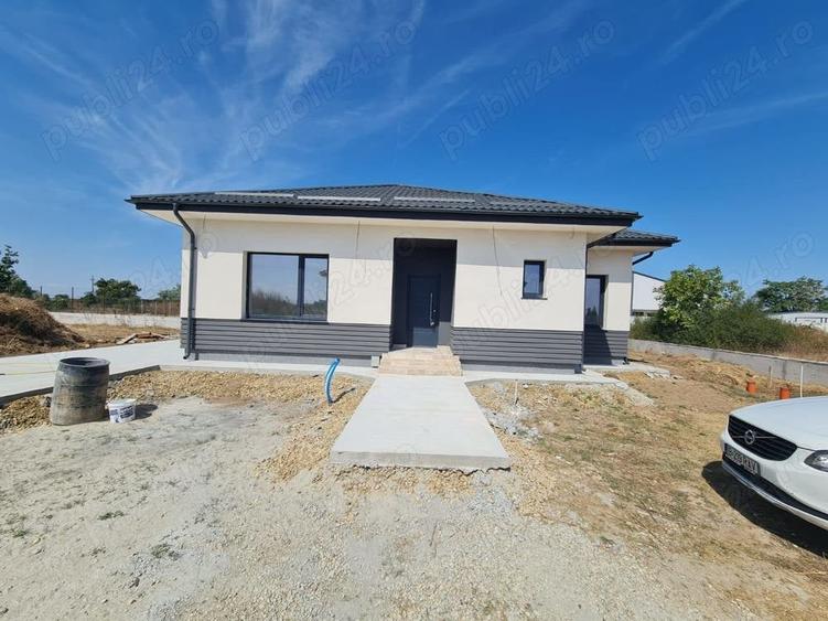 Casă cu 4 camere cu Teren 500 Mp în Săftica