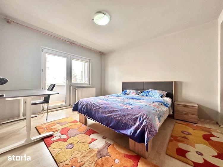 Apartament cu 4 camere decomandat în Central