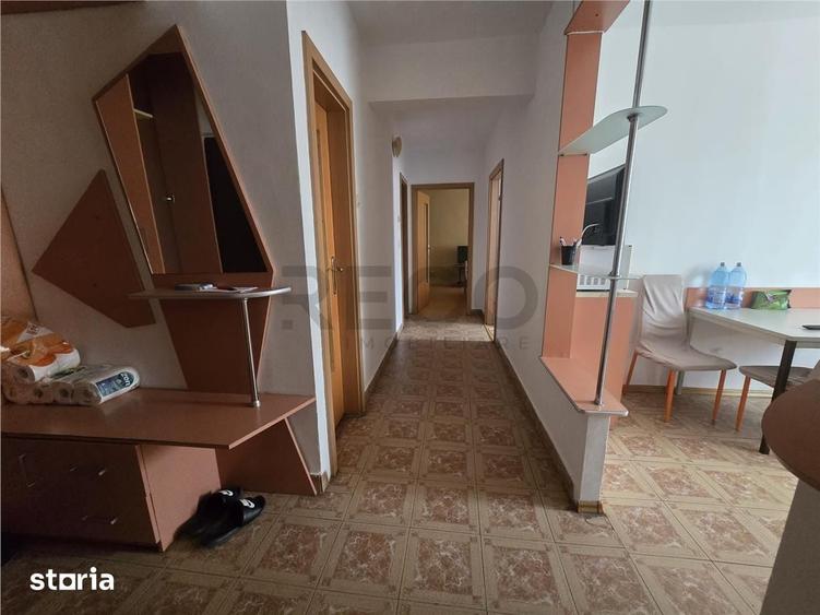 Apartament cu 3 camere în Nufărul