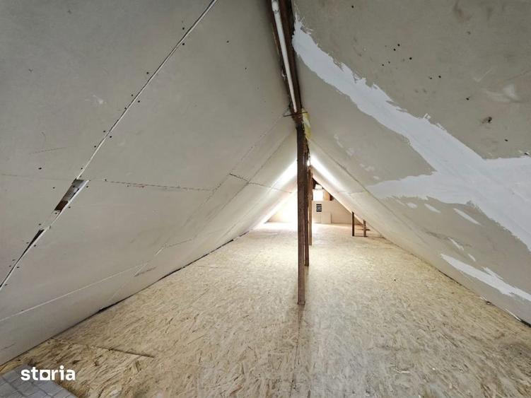 Casă cu 3 camere decomandat cu Canalizare în Sălăjan