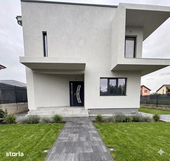 Casă cu 4 camere cu Teren 560 Mp în Hărman