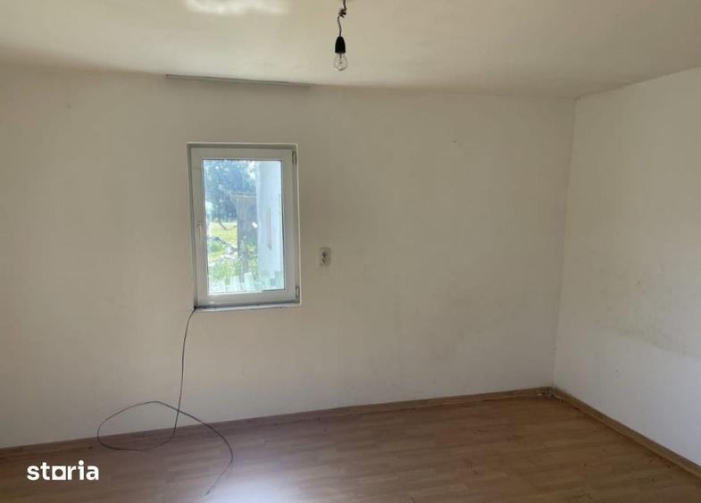 Casă cu 3 camere cu Teren 900 Mp în Dărmănești