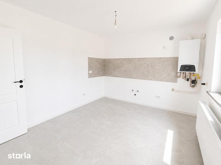 Casă cu 3 camere cu Teren 500 Mp în Tomești