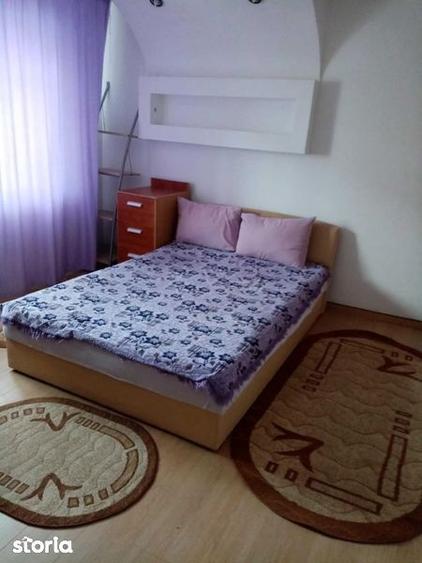 Apartament cu 3 camere decomandat în Noua