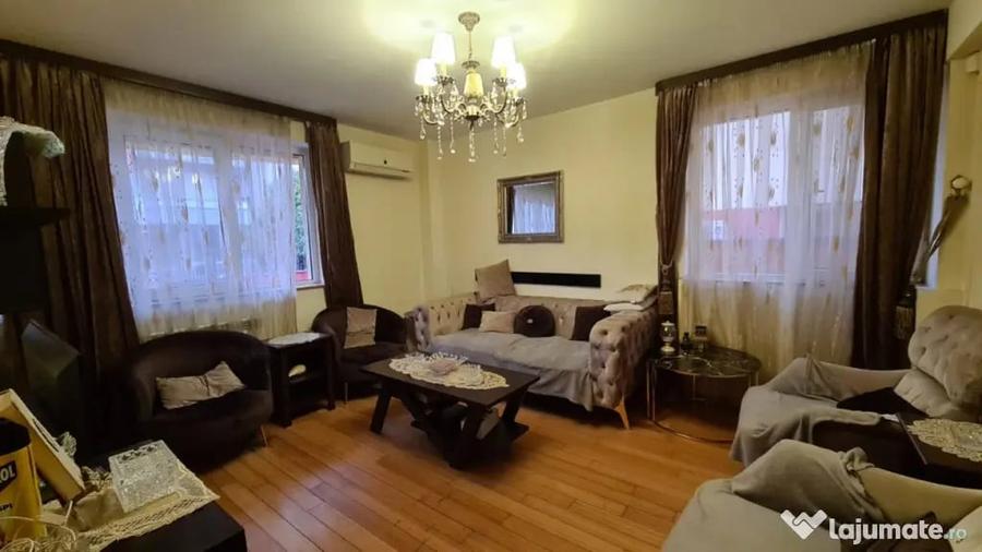 Casă cu 7 camere cu Teren 300 Mp în Mihai Bravu