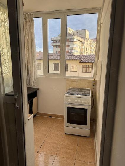 Garsonieră decomandată în Central
