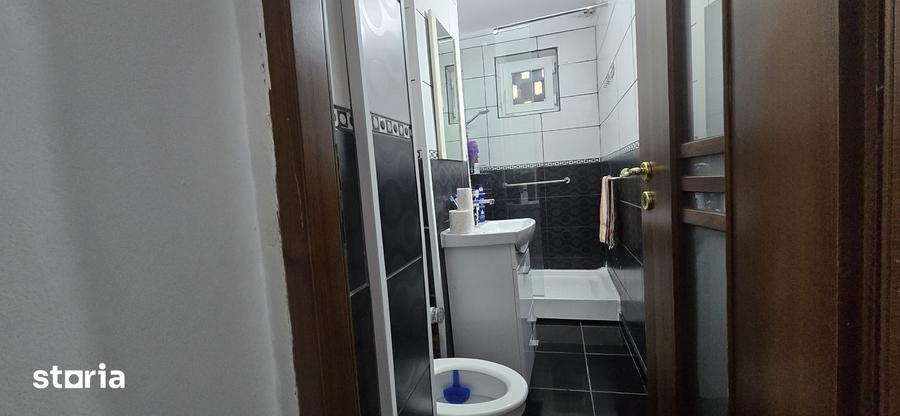 Apartament cu 3 camere, mobilat în Micro 5