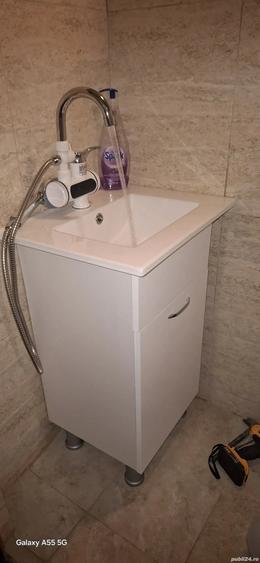 Apartament cu 3 camere decomandat în Furnica