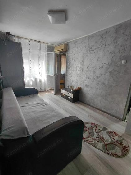 Apartament cu 2 camere semidecomandat în Micro 40