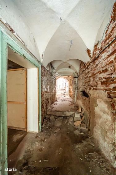 Casa cu 9 camere ?i curte proprie Centru Istoric Sibiu - 3