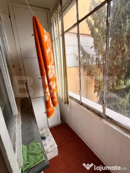 Apartament cu 3 camere semidecomandat în Ultracentral