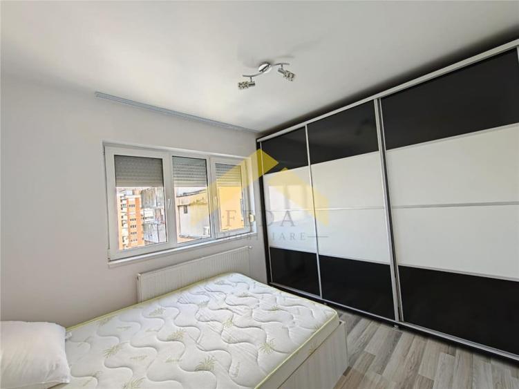 Apartament cu 3 camere decomandat în Aurel Vlaicu