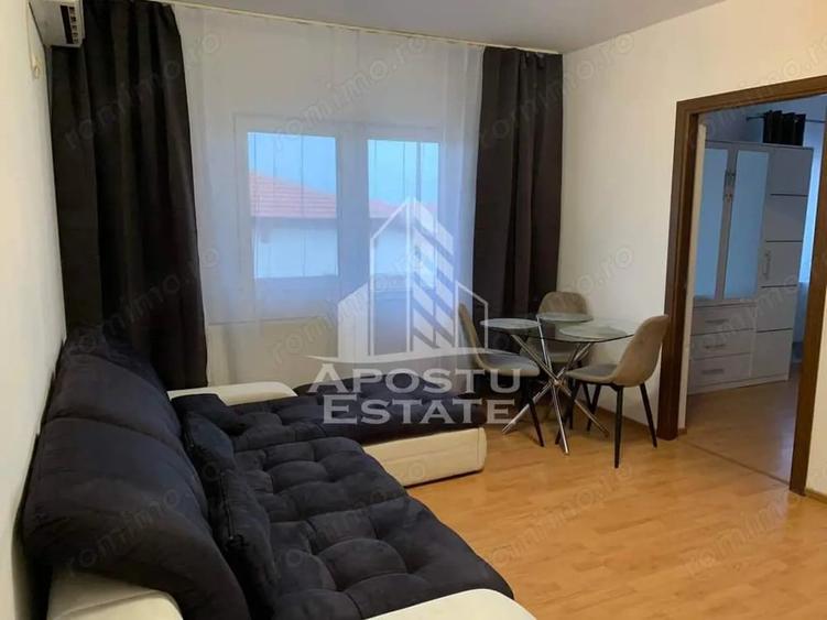 Apartament cu 3 camere decomandat în Spitalul Județean