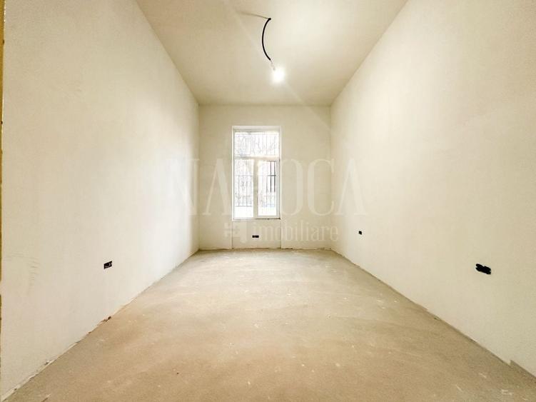Apartament cu 4 camere decomandat în Central
