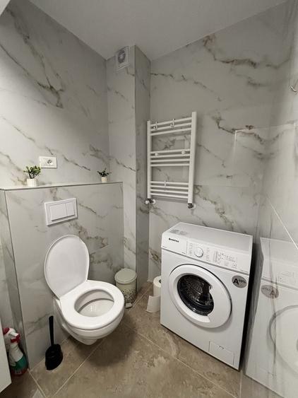 Garsonieră decomandată în Central