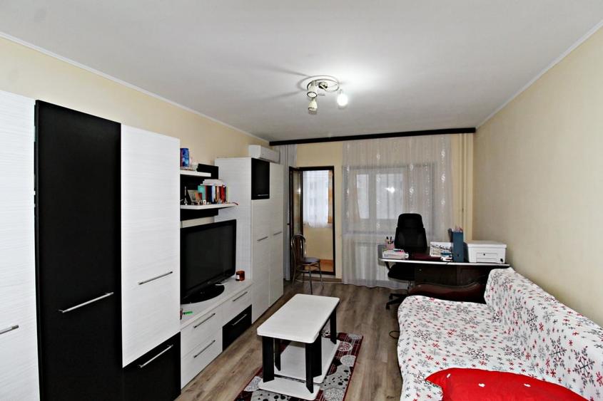 Apartament cu 2 camere circular în City Park Mall