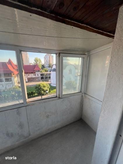 Apartament cu 3 camere decomandat în Valea Rosie