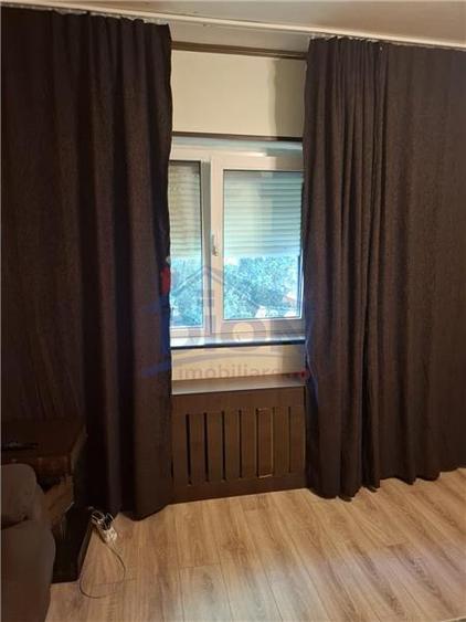 Apartament cu 2 camere decomandat în Decebal