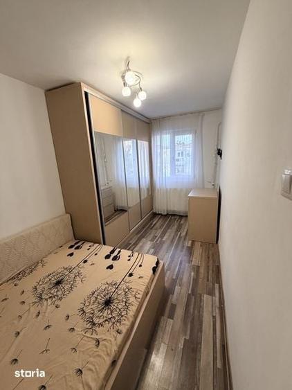 Apartament cu 3 camere semidecomandat în Gării