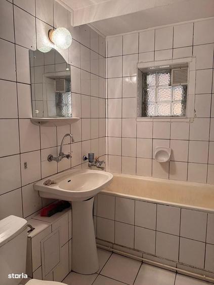 Apartament cu 3 camere în Vasile Alecsandri