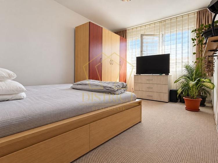 Apartament cu 3 camere semidecomandat, mobilat în Gheorghe Lazăr