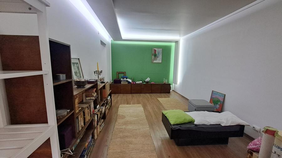 Apartament cu 3 camere decomandat în Militari