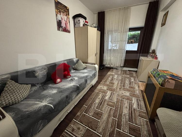 Apartament cu 3 camere decomandat, mobilat în Bucium