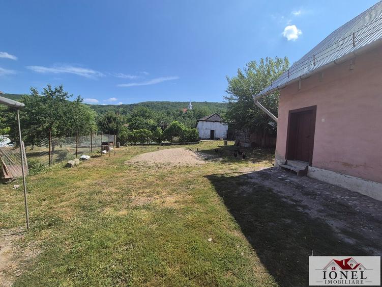Casă individuală cu 3 camere cu Teren 1167 Mp în Dumitra
