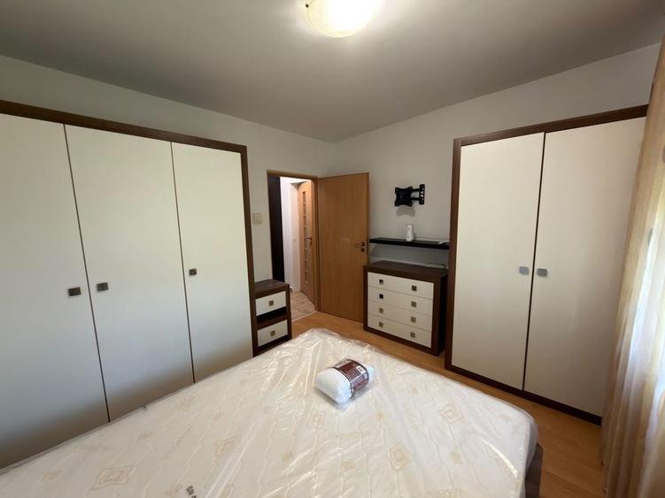 inchiriez apartament 2 camere zona V-uri - 5