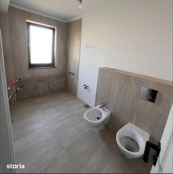 Apartament cu 4 camere în Bucium