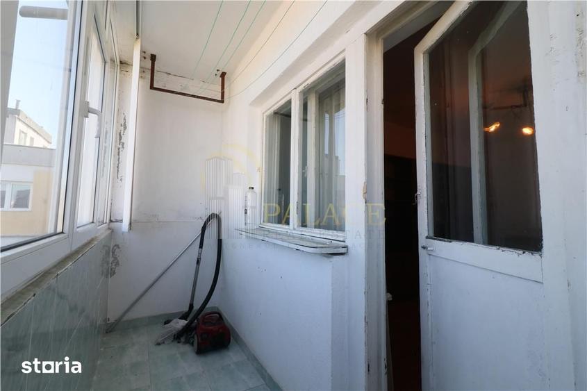 Apartament cu 3 camere decomandat în Hala Centrală
