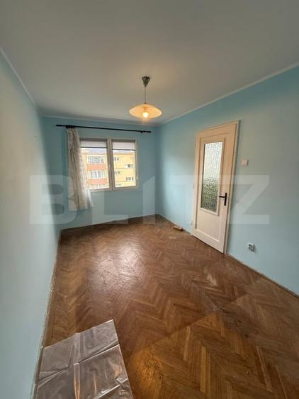 Apartament cu 2 camere semidecomandat în Astra