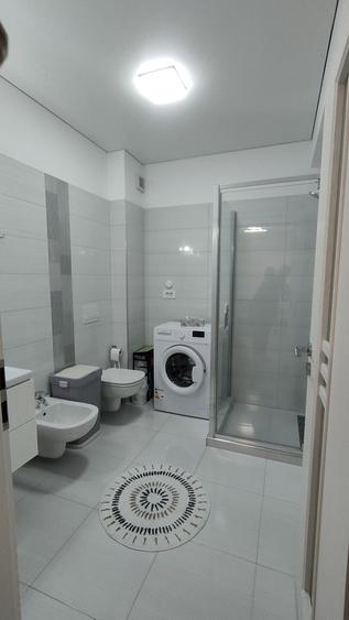 Apartament cu 2 camere decomandat în Micro 17