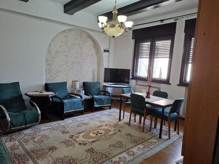 Apartament cu 4 camere semidecomandat, mobilat în Ștefan cel Mare