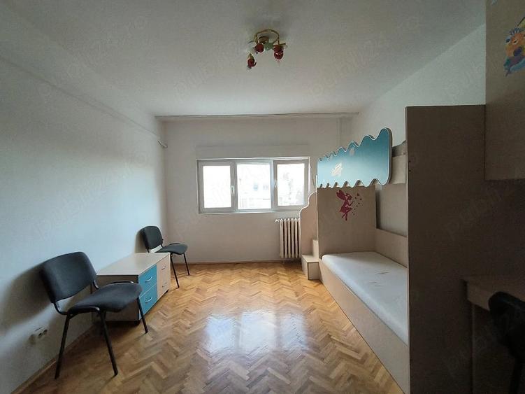 Proprietar | 56 mp | 2 camere + living | Cartierul Soarelui | Etaj 3 | 2 balcoane - 8