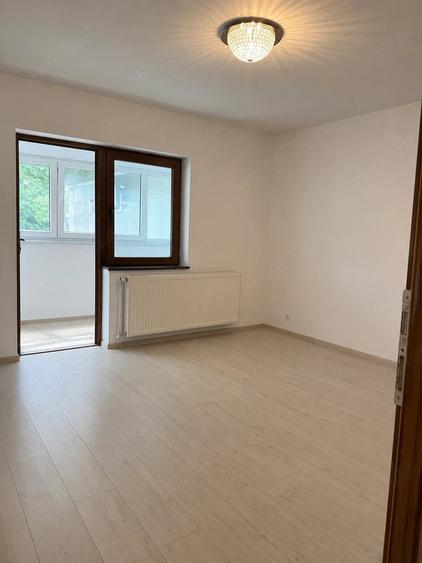Spațiu comercial, de 25 mp, în Central