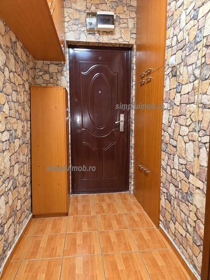 Apartament cu 3 camere decomandat în Brâncoveanu