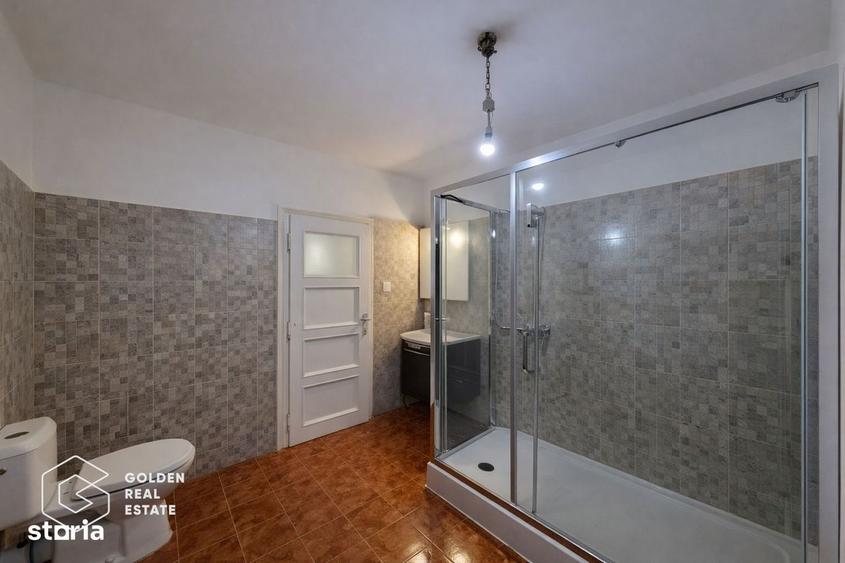 Casa cu 2 corpuri de cladire, Lipova - 3