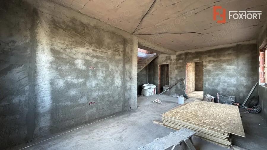 Casă cu 4 camere cu Teren 307 Mp în Ghiroda