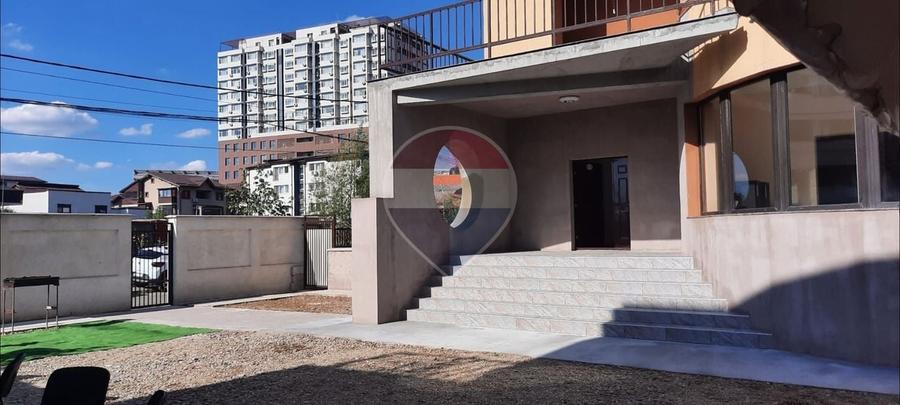 Casă individuală cu 12 camere cu Piscina în Fundeni