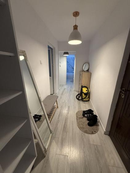 Apartament cu 3 camere decomandat în Micro 11