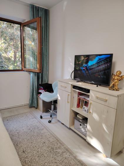 Apartament cu 2 camere decomandat în Teilor