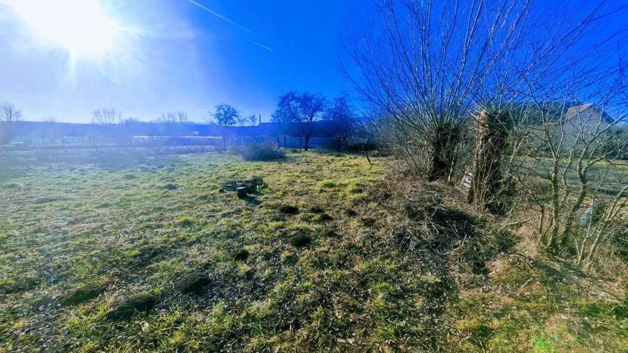 Teren de 800 mp, în Suseni