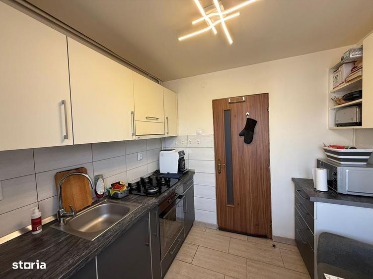 Apartament cu 3 camere în Deve