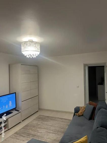 Vand apartament 2 camere in zona Tudor - 2