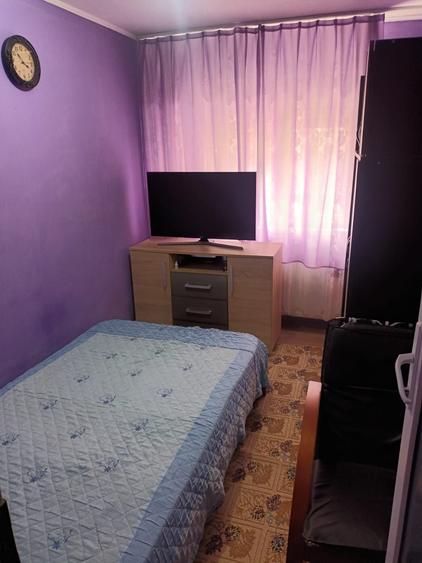 Apartament cu 3 camere semidecomandat în Viziru 1