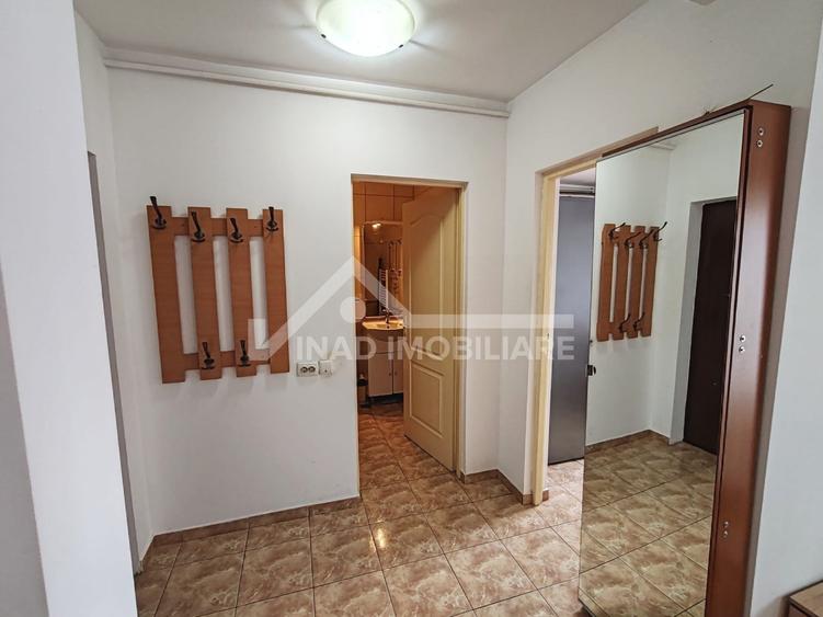 Apartament cu o cameră, 35 mp+balcon, parcare, Zorilor Str. Viilor - 11