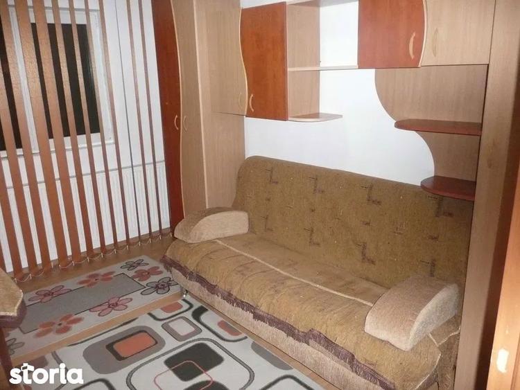 Apartament cu 3 camere decomandat, mobilat în Crângași